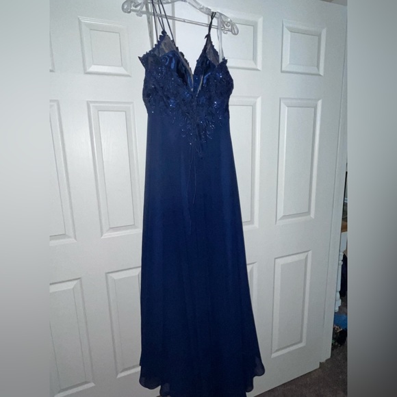 High school teen prom dress - Picture 2 of 2